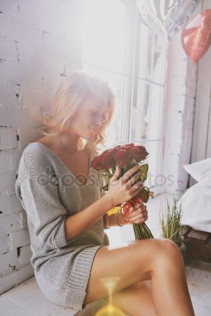 Блондинка с цветами на аву без лица   подборка фото (13)