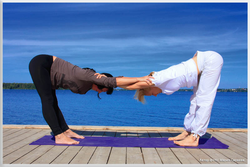 Элемент пары. Парная йога. Парная йога позы. Парная йога для начинающих. Парные позы для йоги.