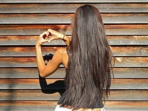 Девушки с длинными темными волосами со спины   фото017