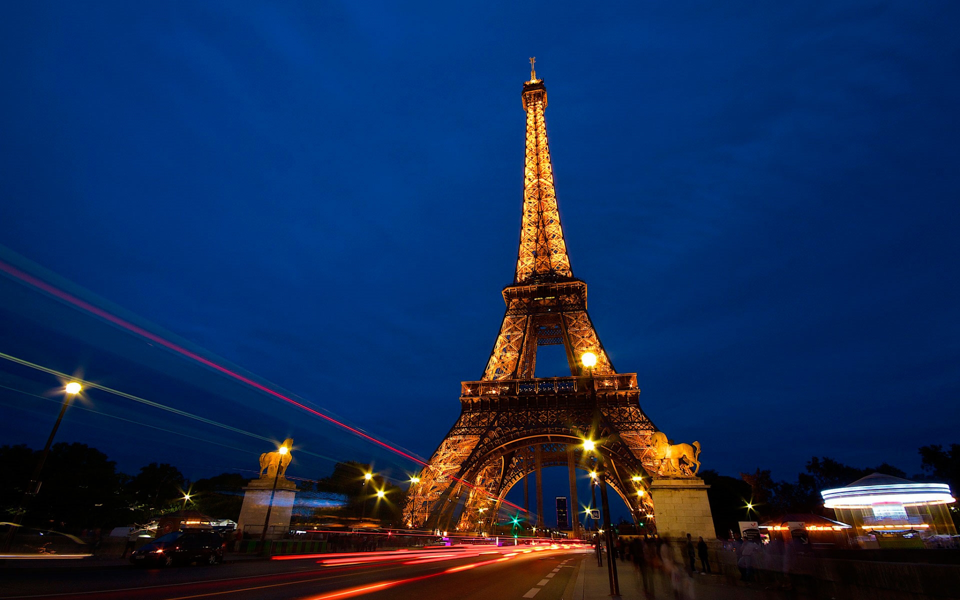 Эйфелева башня (la Tour Eiffel)