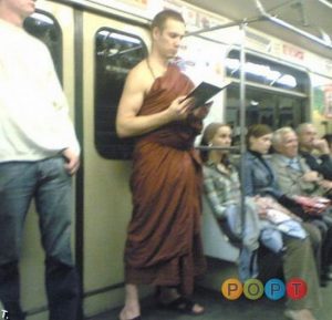 Смешные фото люди в метро 029
