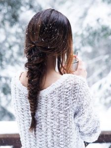 Фото девушек зимой со снегом со спины   подборка (10)