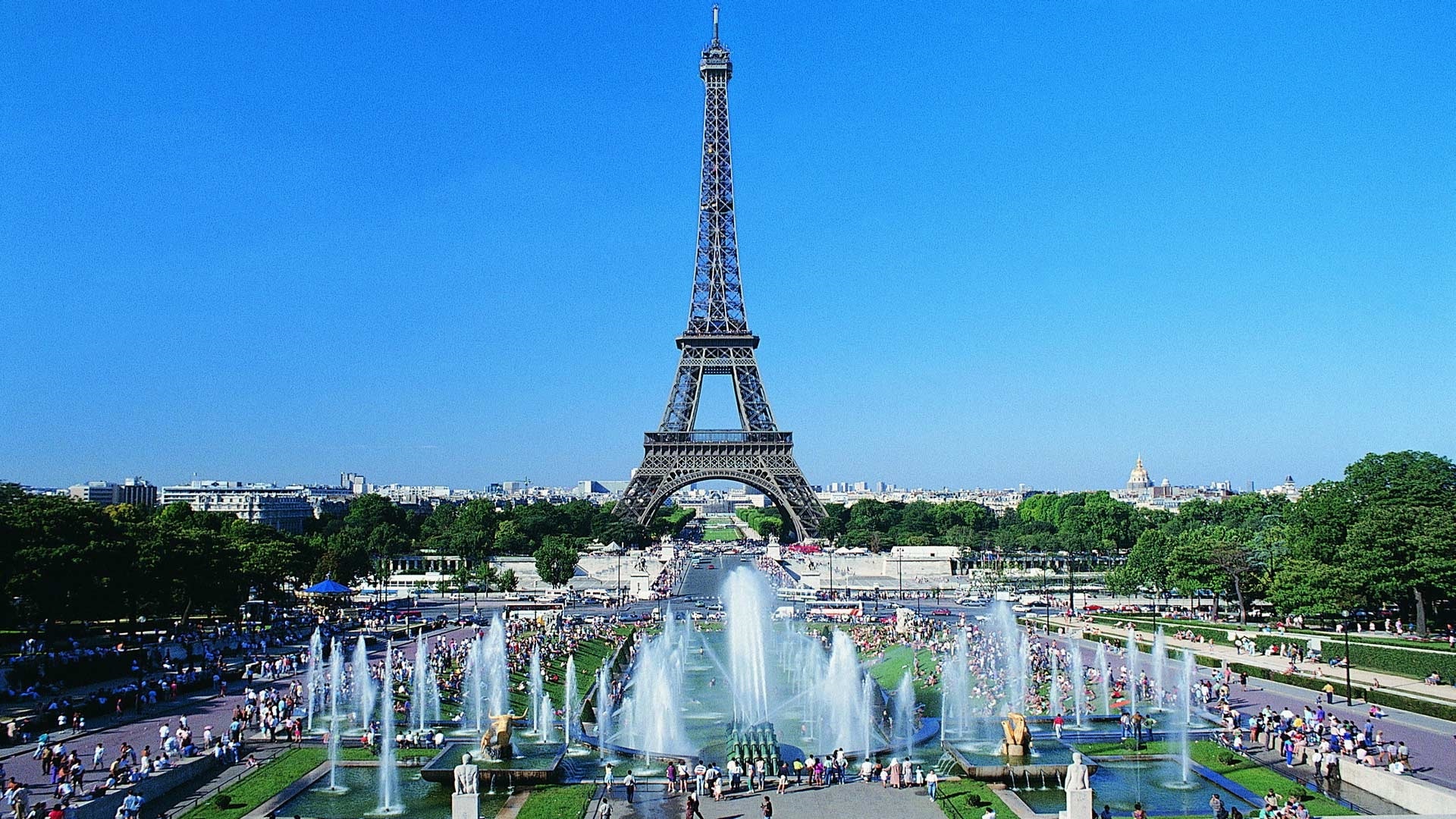Эйфелева башня (Франция). Версаль (Франция).