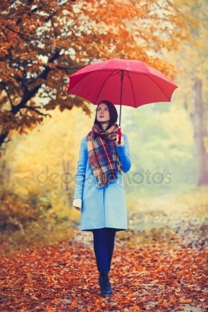 Картинка девушка со спины с зонтиком 006