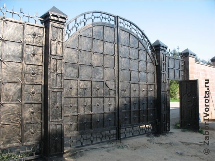 старинные ворота 014