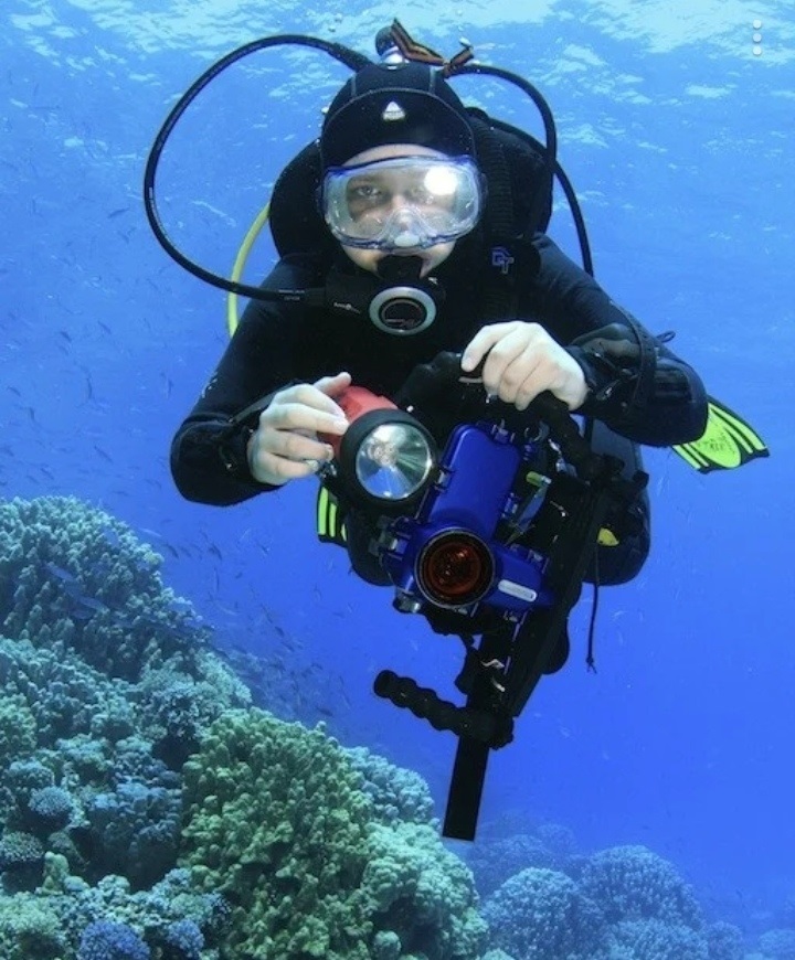 Картинка водолаз в море