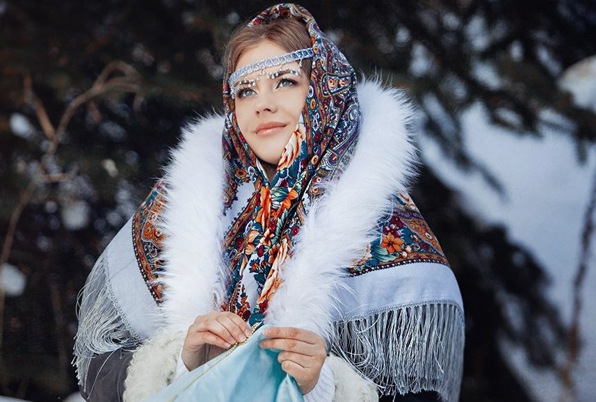 Русский народный костюм с платком