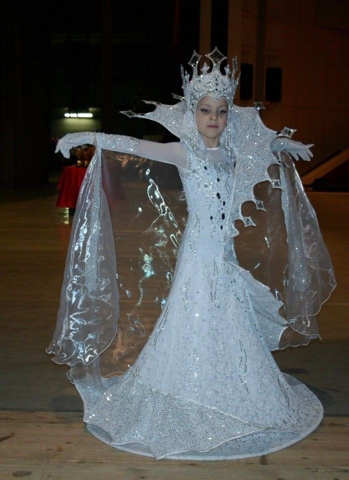 Платья из снежной королевы