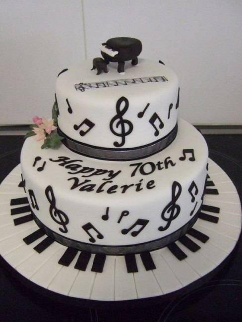 торт на музыкальную тему 012