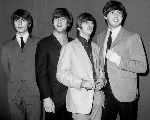 Красивые картинки на Всемирный день «The Beatles» 06