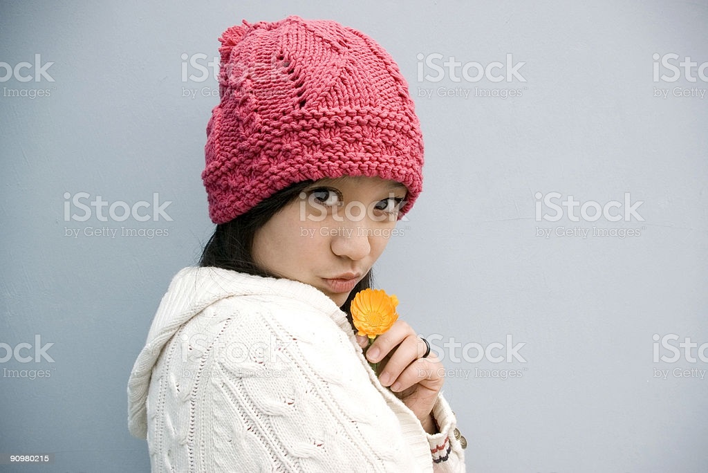Красивые девушки фото в шапке (9)