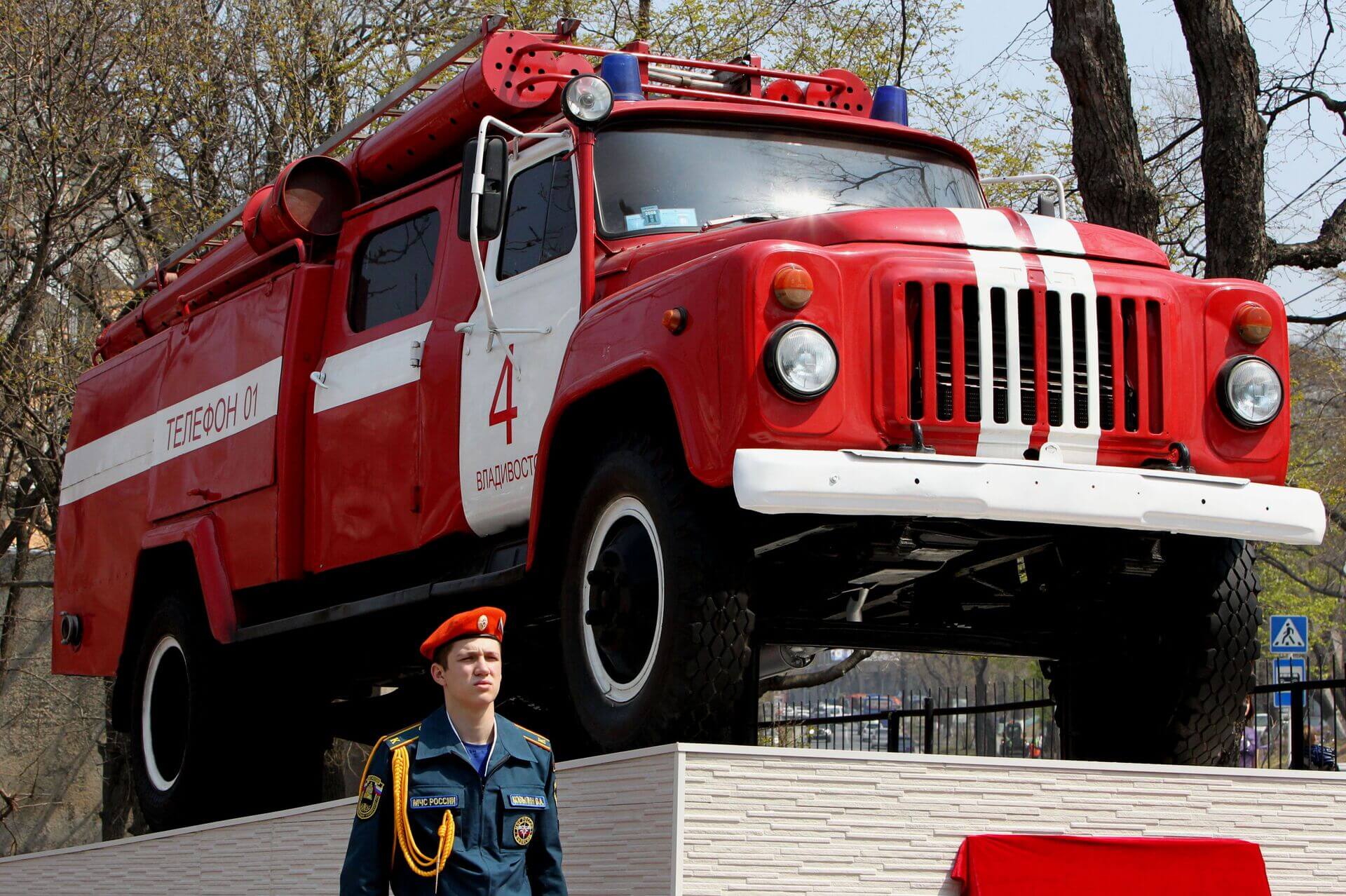День памяти сотрудников МЧС России, погибших при исполнении служебных обязанностей 29 апреля 4