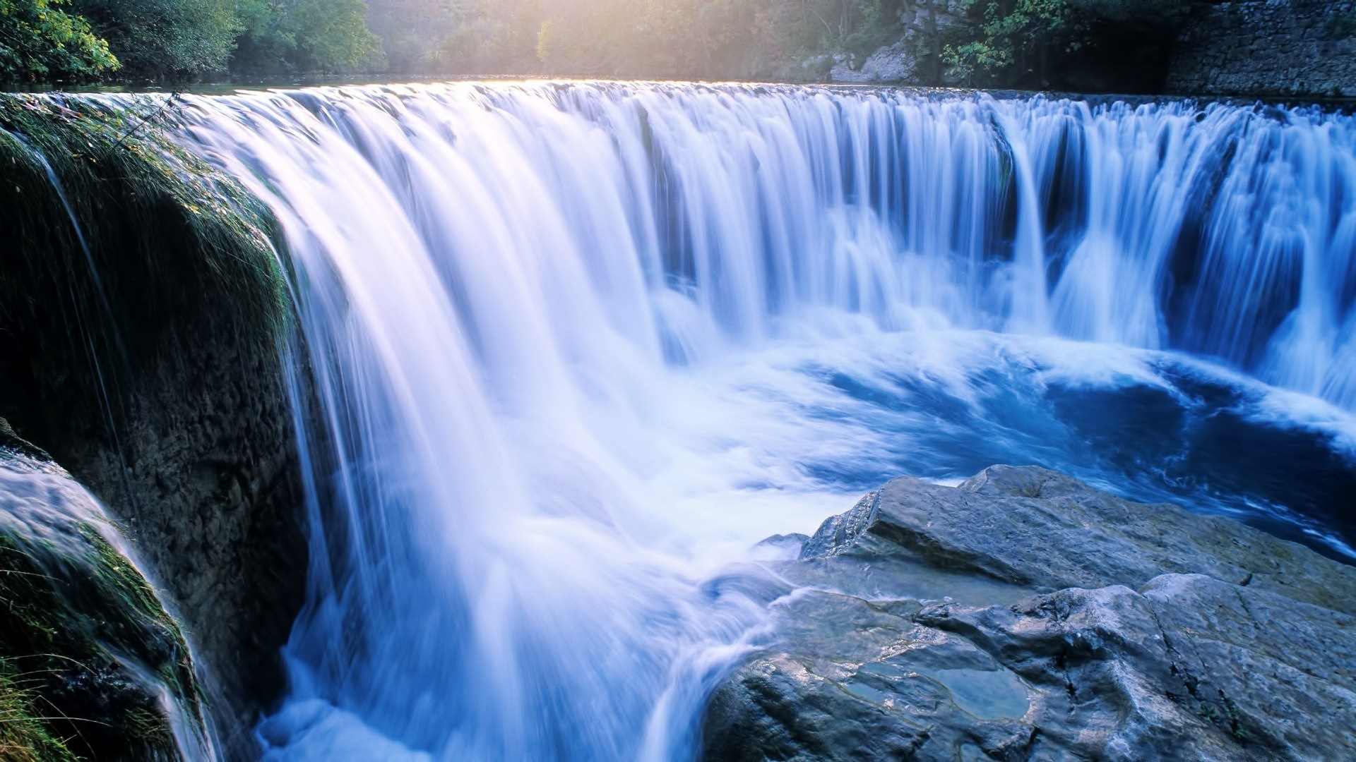 Водопады фото самые красивые с движением воды