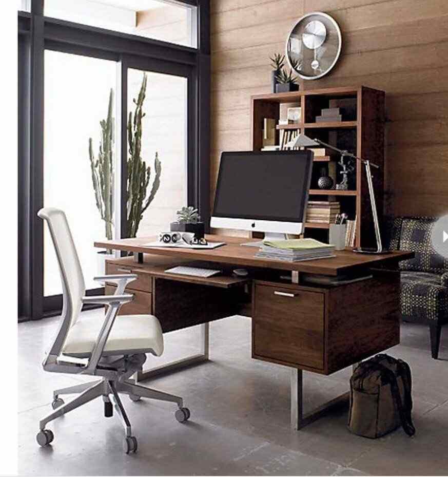 Стол для кабинета домашнего