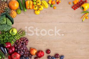 Фон здорового питания с фруктами и овощами 018