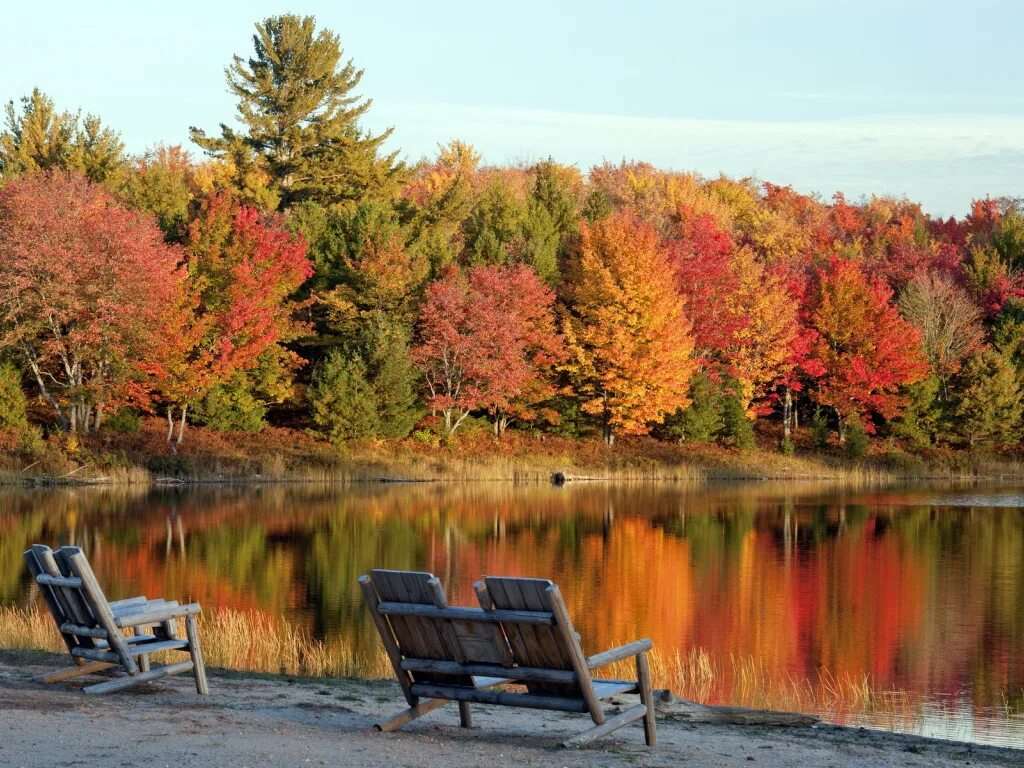 Картинки Осенний пейзаж с озером 12