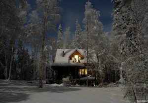 Фото домика зимой в лесу 9