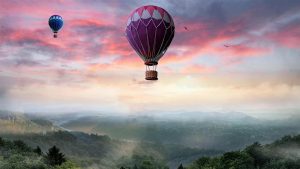 Воздушный шар, летящий над лесом   прикольные картинки 9